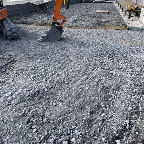 人工芝下地砕石です