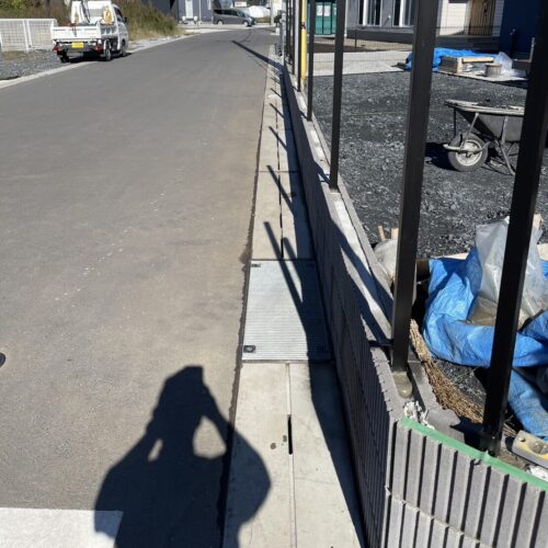 フェンス施工状況です。