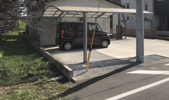 本日は工事着工前のご近隣へのご挨拶へお伺いさせて頂きました。お待たせ致しました、ブロック・フェンス工事の着工となります。