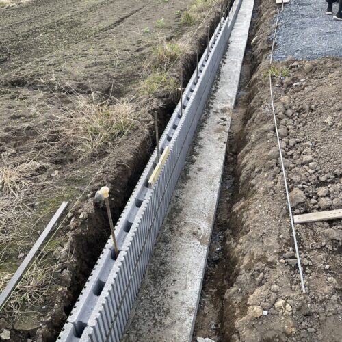 ブロック組積みです。