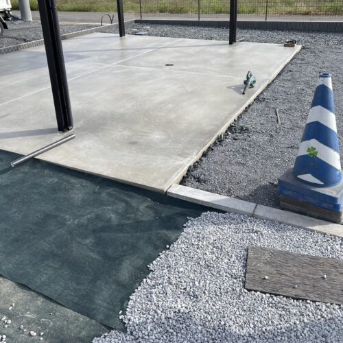 コンクリート脱枠です。