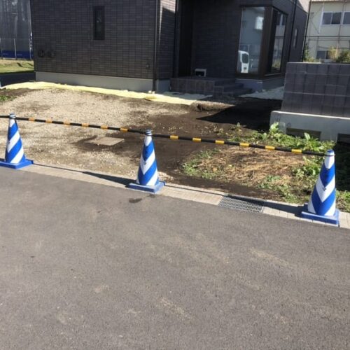 本日は工事着工前のご近隣へのご挨拶へ廻らせて頂きました。お待たせ致しました、外構工事着工となります。