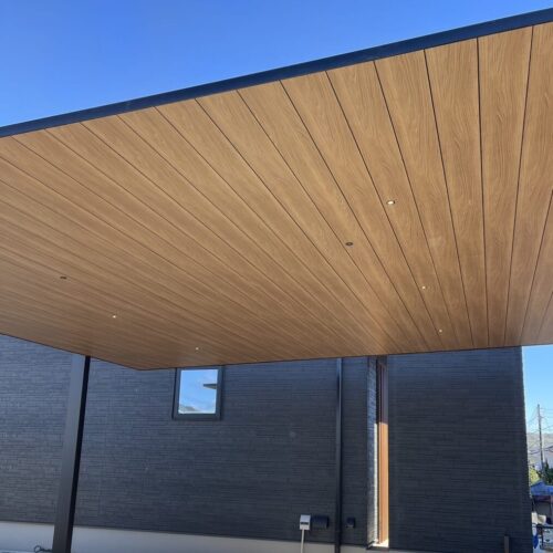 カーポート照明及器具取付けです。