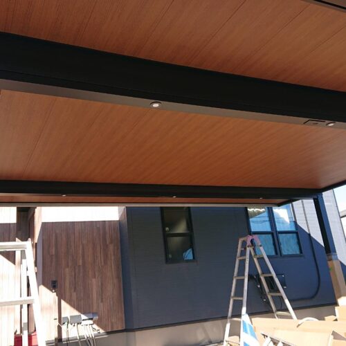 カーポートダウンライトの施工です。