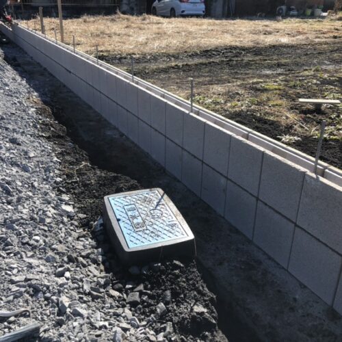 ブロック積み作業となります。