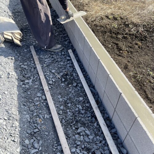 ブロック天端仕上げです。