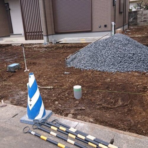 駐車場部分の掘削です。