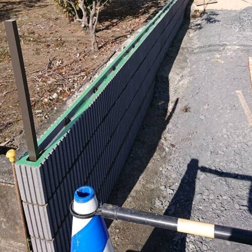 ブロック積み作業です