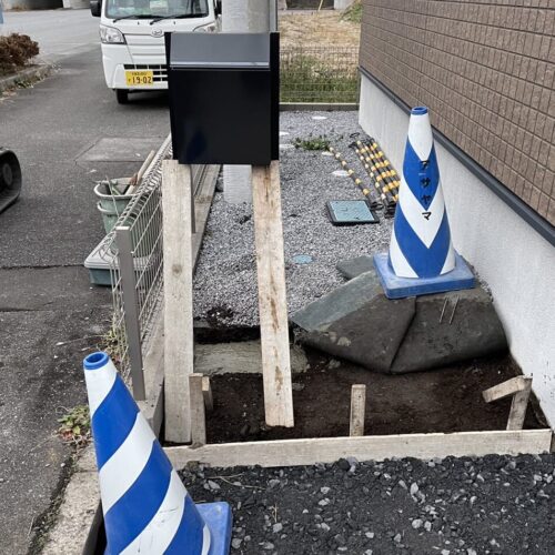 既存ポスト移設です。