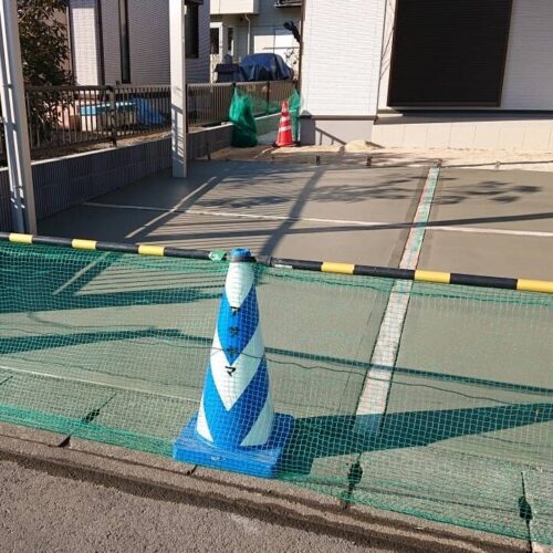 土間コンクリートの養生です。