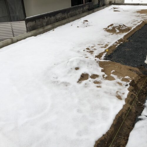 本日は雪の為、工事作業はお休みとなります。