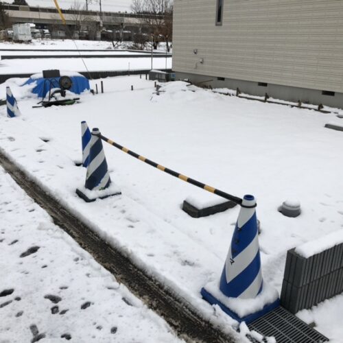 本日は雪の為に工事作業はお休みとなります。