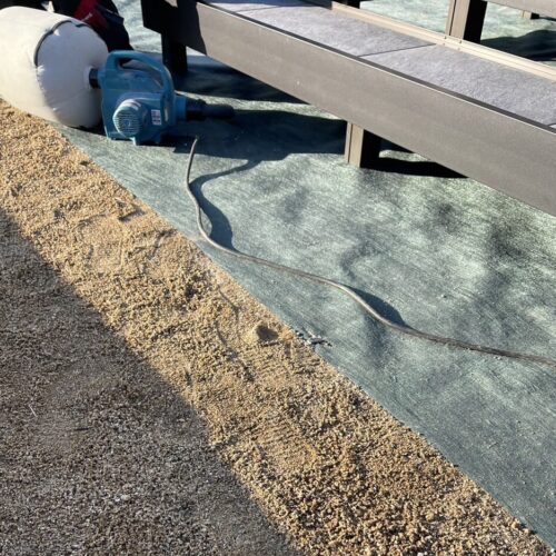 デッキ周辺の清掃です