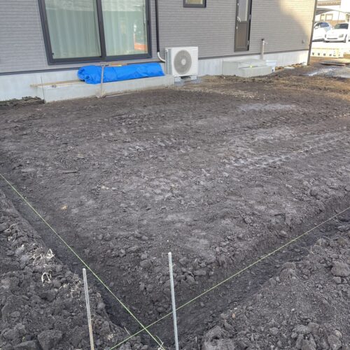 人工芝下地掘削状況です。