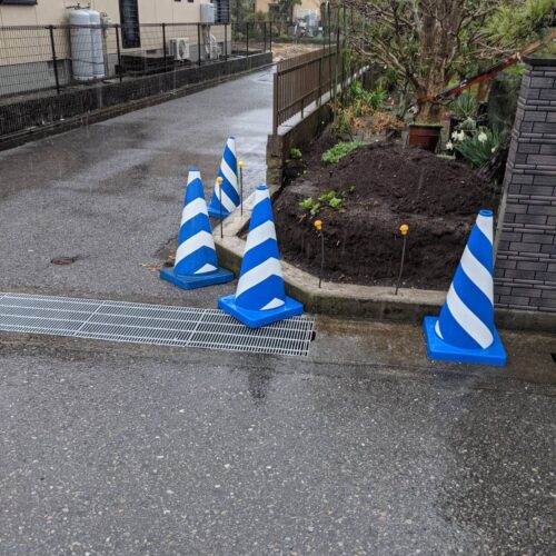 大谷石解体作業です。