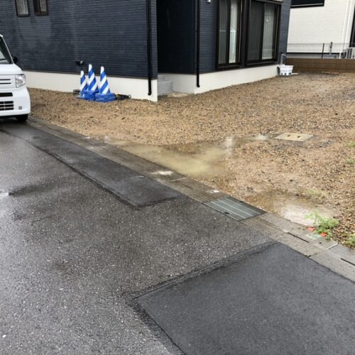 本日より工事着工開始でしたが雨の為に作業はお休みとなります。