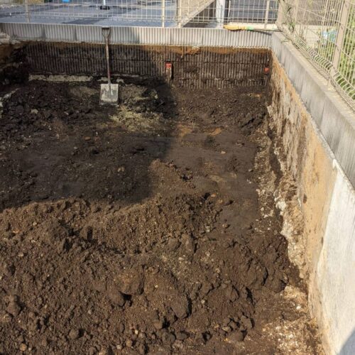 掘削作業です。