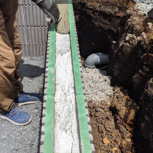 天端モルタル均しです。