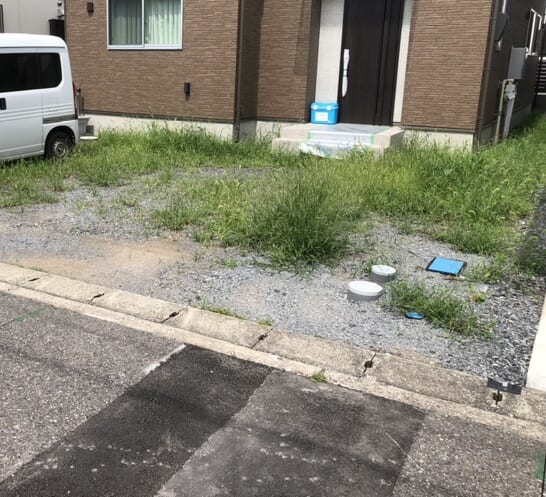 本日は工事着工前のご近隣へのご挨拶へお伺いさせて頂きました。お待たせ致しました外構工事着工となります。