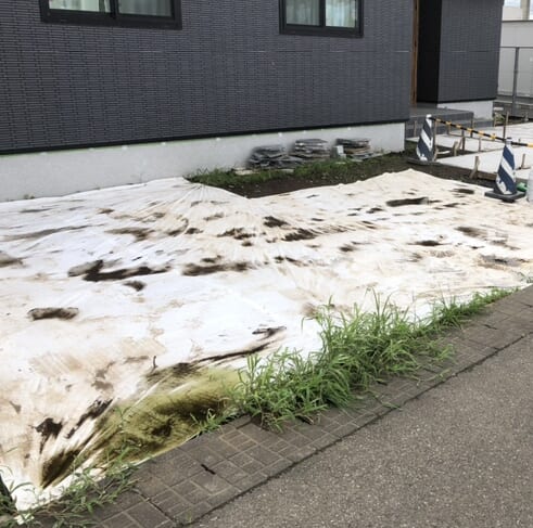 午後から晴れ間が出て参りましたが本日の工事作業はお休みとなります。