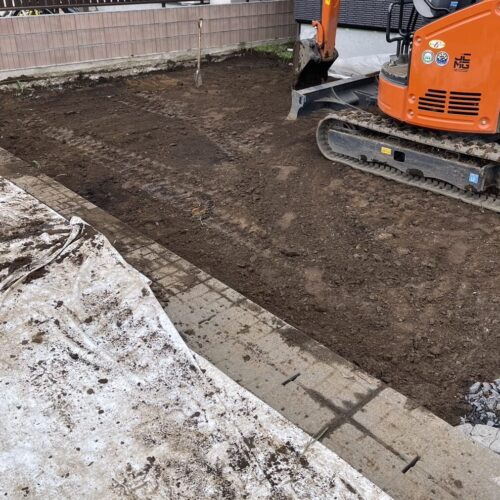 駐車場土間掘削状況です。