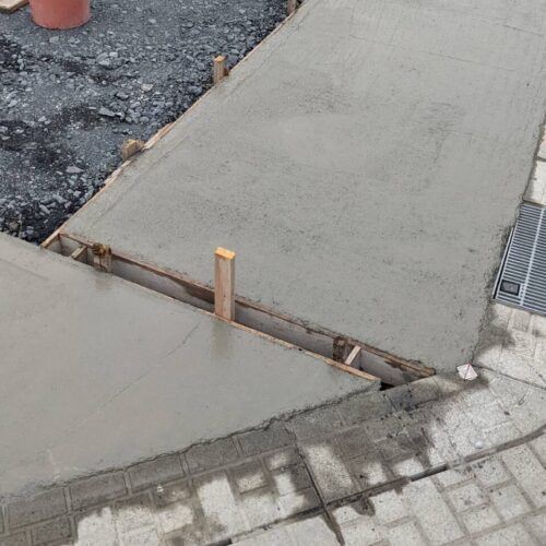 土間コンクリート打設作業です。 土間コンクリート打設作業です。