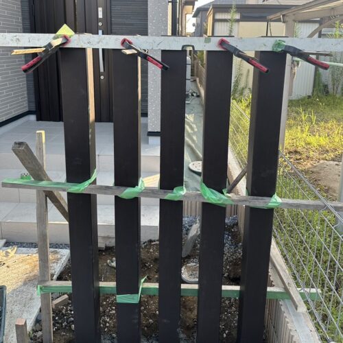 枕木の設置です。 枕木の設置です。