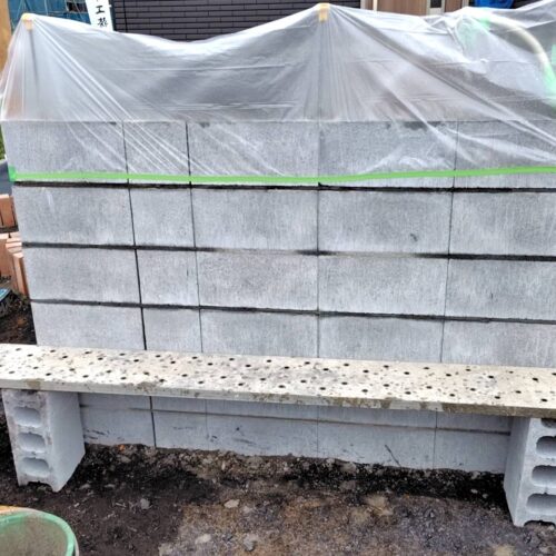 門袖ブロック積みです。 門袖ブロック積みです。