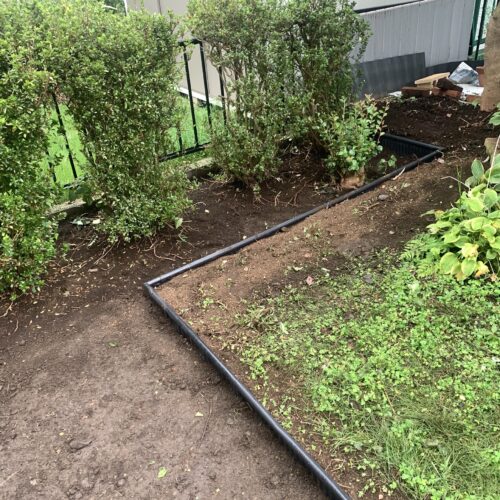 エッジング設置です。 エッジング設置です。