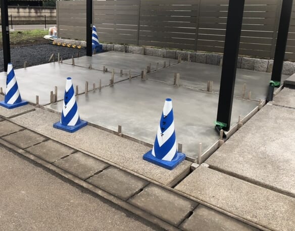 土間コンクリートの養生となります。