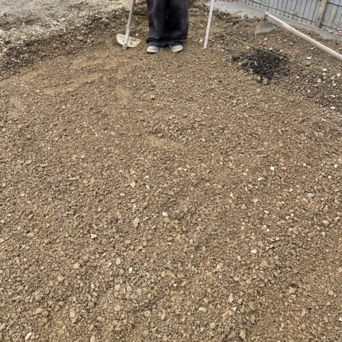 駐車場土間掘削状況です。