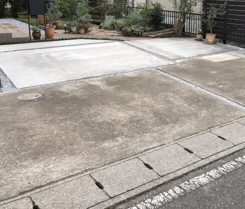 駐車場の土間コンクリートの養生も終わりました。お待たせ致しました外構改修工事完了となります。