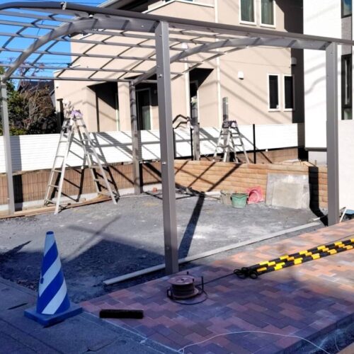 カーポートの施工です。