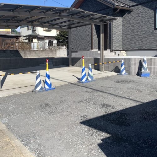 駐車場コンクリートの養生中です。 駐車場コンクリートの養生中です。