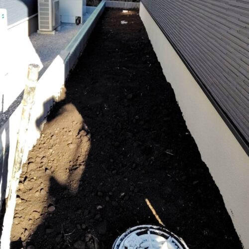 埋め戻し作業です。