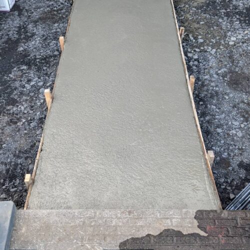 アプローチ下地コンクリートです。 アプローチ下地コンクリートです。