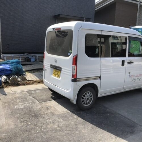 本日は工事着工前のご近隣へのご挨拶にお伺いさせて頂きました。お待たせ致しました外構工事着工となります。