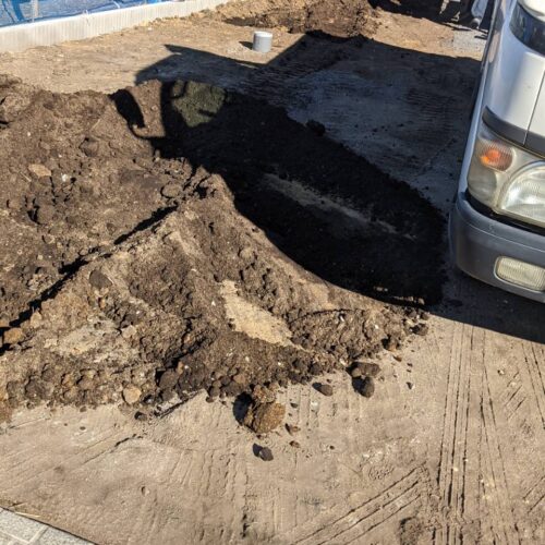 工事着工です。掘削作業から進めていきます。