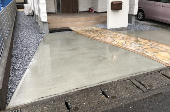 養生材の片付け及び清掃を致しまして工事完了となります。ありがとうございました。