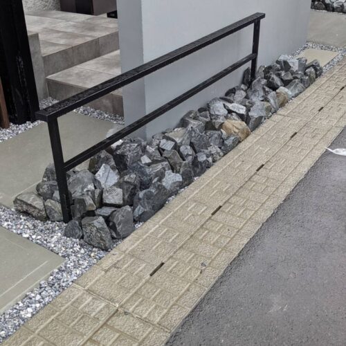 割石並べです。 割石並べです。