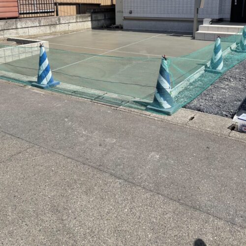 土間コンクリート完了及び養生です。