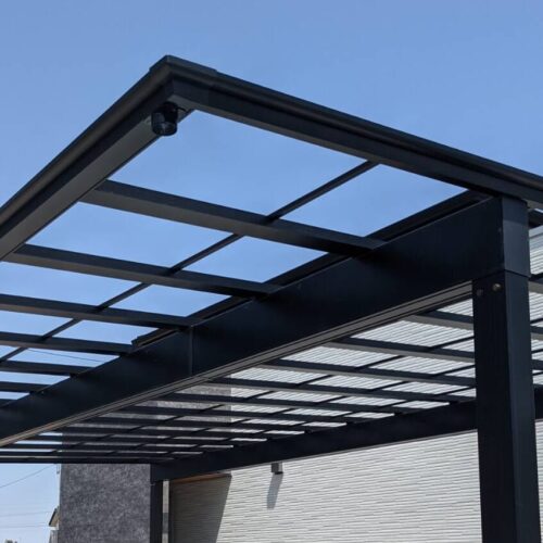 カーポート組立てです。 カーポート組立てです。