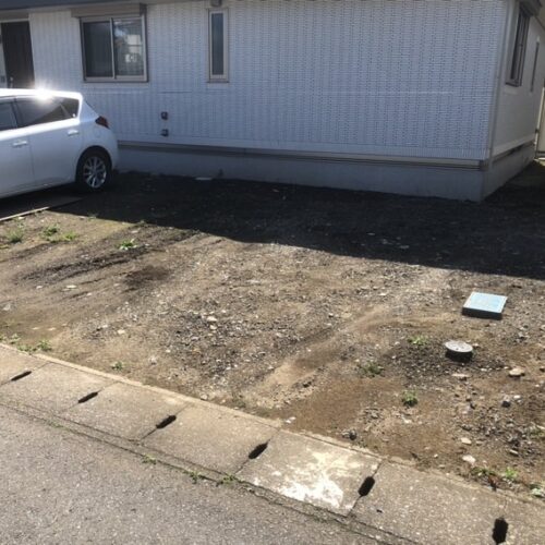 本日は工事着工前のご近隣へのご挨拶にお伺いさせて頂きました。お待たせ致しました外構工事着工となります。