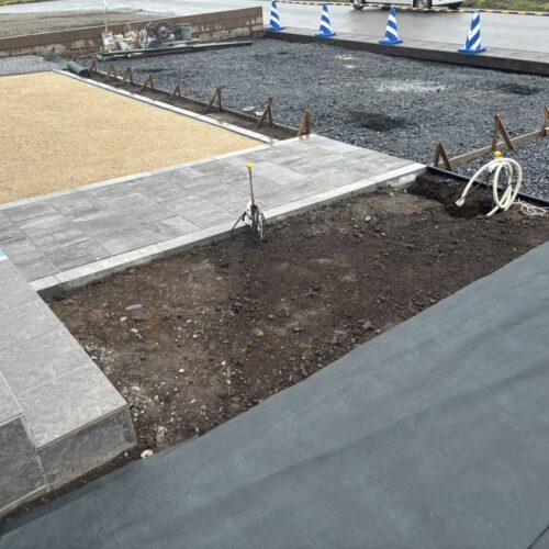 本日は雨の為に工事作業はお休みとなります。