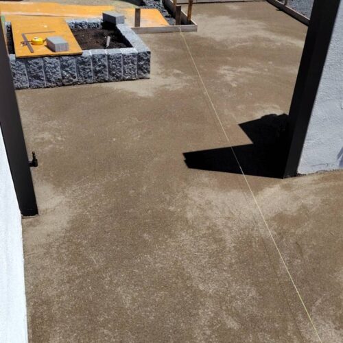 インターロッキング下地砂敷きです。