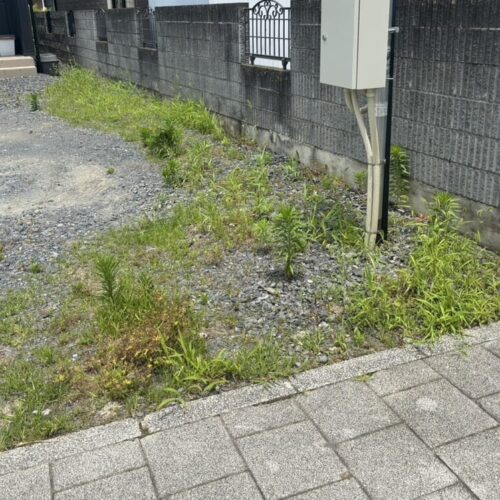 本日は工事着工前のご近隣へのご挨拶にお伺いをさせて頂きました。お待たせ致しました外構工事着工となります。