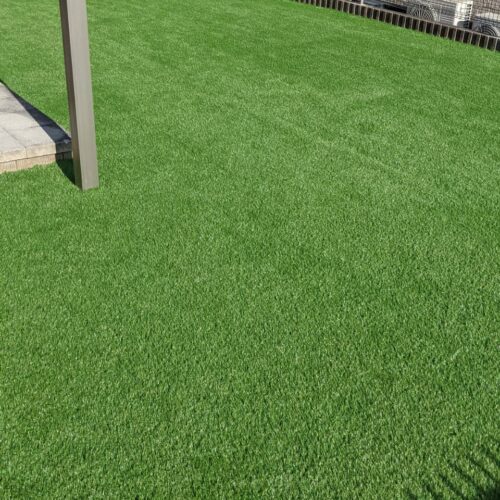 人工芝施工です。