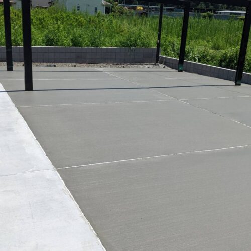 土間コンクリート打設です。 土間コンクリート打設です。