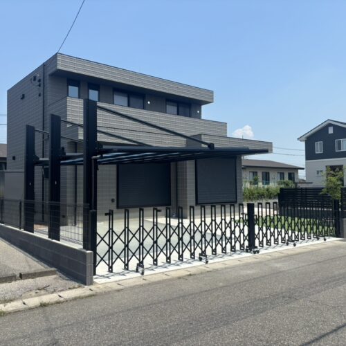 駐車場の土間コンクリートの養生も終わりまして工事完了となります。ありがとうございました。