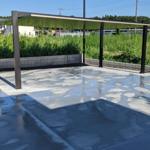 カーポートの組み立てです。